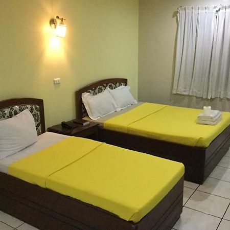 La Brea Inn باغيو المظهر الخارجي الصورة